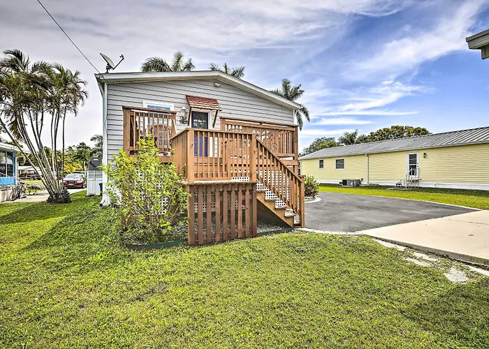 Fort Myers Home Near Sanibel Island Causeway